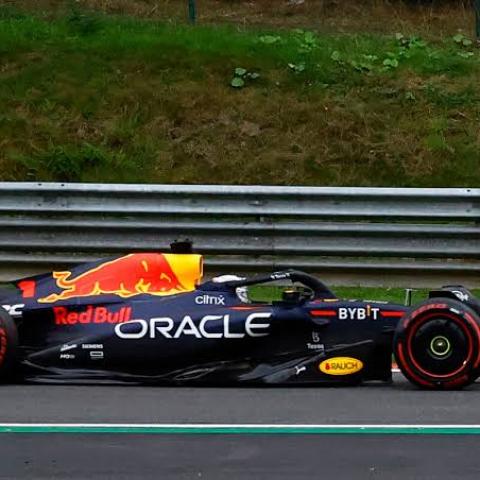 Checo Pérez queda quinto en GP de Países Bajos