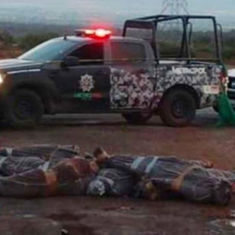 Abandonan a 8 "encobijados" en carretera de Zacatecas