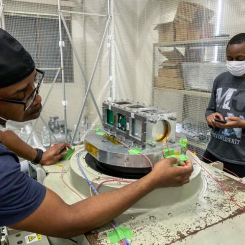 Uganda y Zimbabue lanzarán sus primeros satélites espaciales