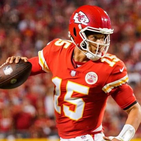 Mahomes vs Raiders