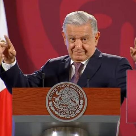 Funcionarios deben ser 90% honestidad, 10% inteligencia: AMLO