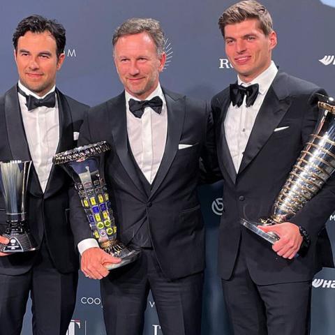 Checo Pérez premiado por la FIA
