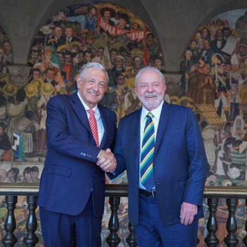 Acusa AMLO intento golpista en Brasil 