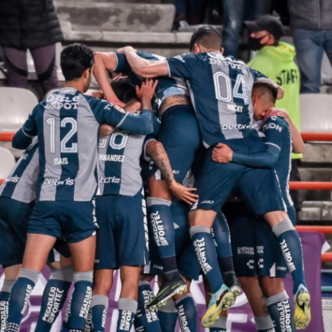 Triunfo arrollador en el estadio Hidalgo