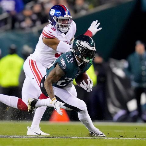 EAGLES derrotan a Giants
