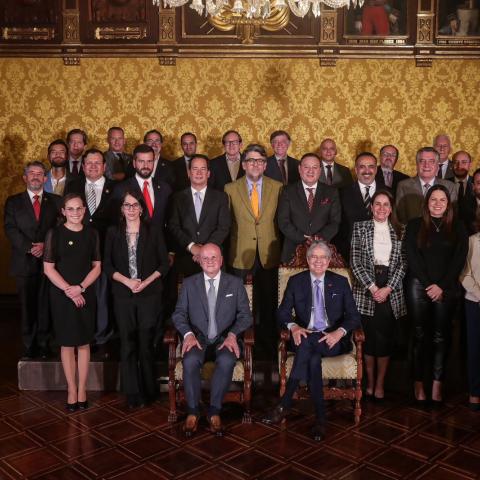 Gobierno de Ecuador hace cambios en su gabinete