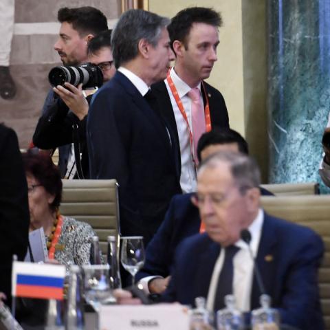 Blinken pide a Lavrov firma del tratado nuclear START
