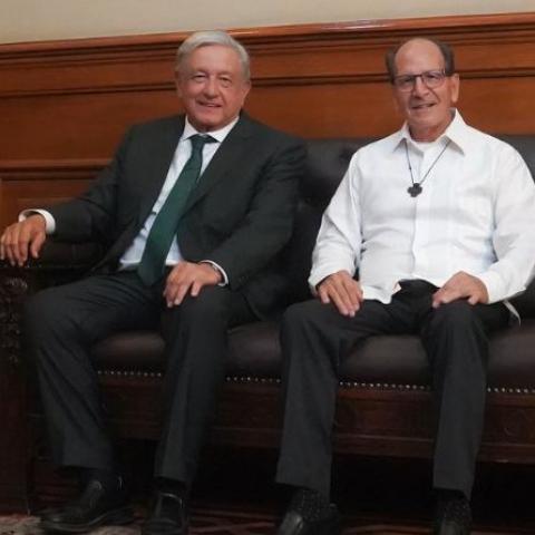 AMLO y Alejandro Solalinde 
