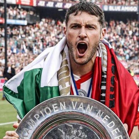 Cerca el "bebote" de un grande en el Calcio