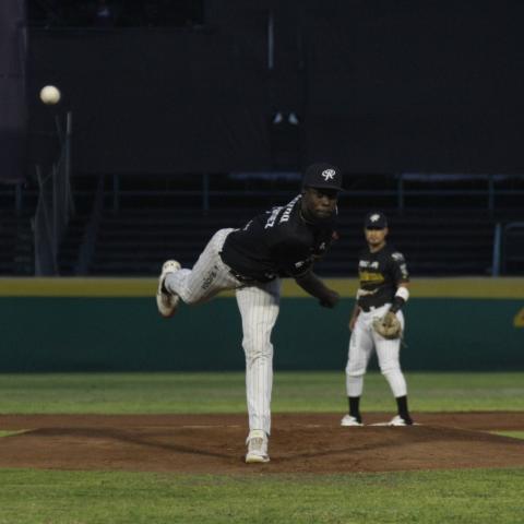 Rieleros vs Mariachis