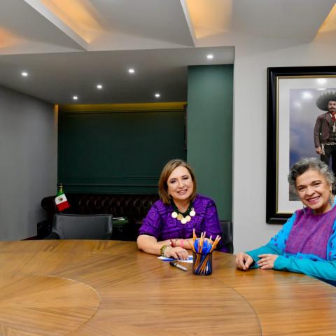 Xóchitl Gálvez y Beatriz Paredes 