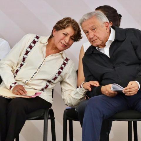 AMLO y Delfina Gómez 