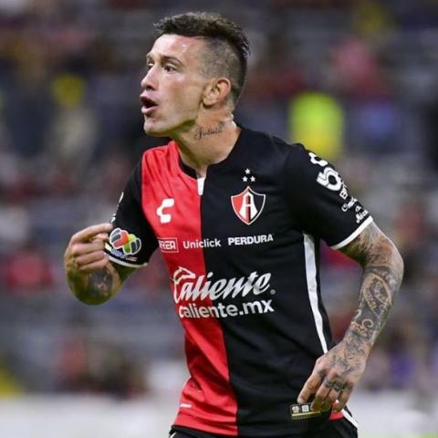 Golazo de Lozano al América 