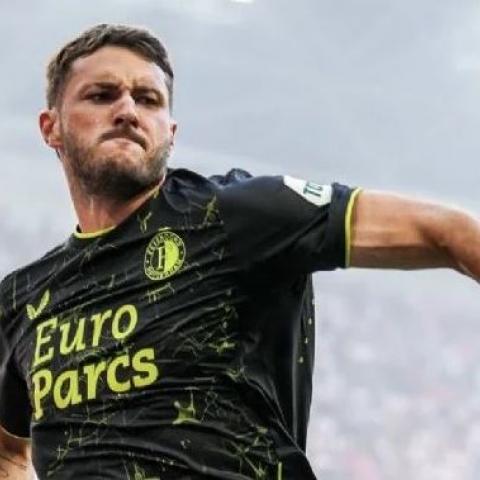 Ajax 0-3 Feyenoord (suspendido)
