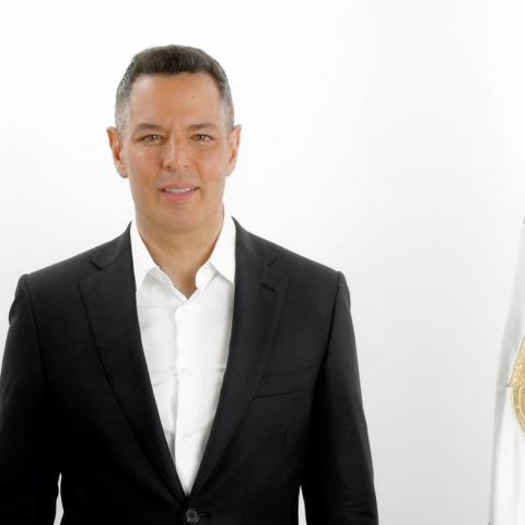 Alejandro Murat renuncia al PRI