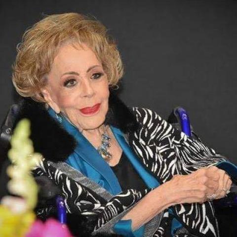 Silvia Pinal no saldrá este sábado del hospital: deberá seguir con la rehabilitación