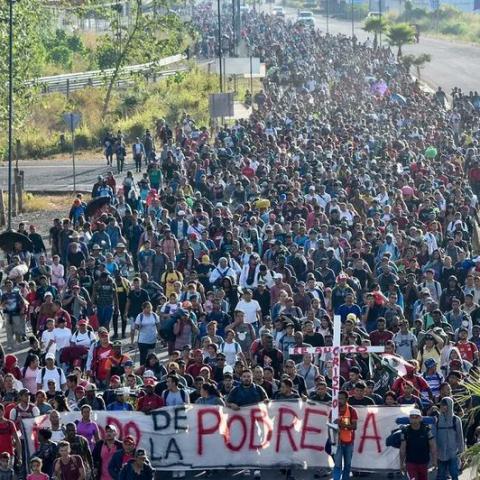 Pide caravana migrante ‘Éxodo de la pobreza’ a AMLO apoyo para su recorrido