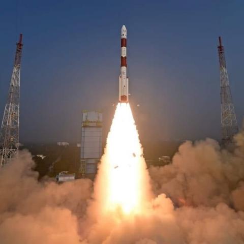 La India realiza expedición espacial para estudiar agujeros negros