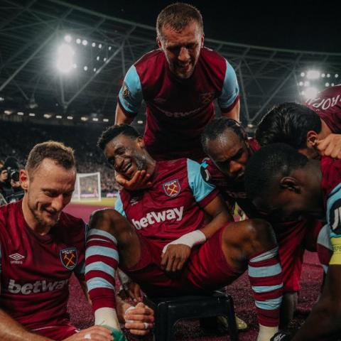 West Ham 5-0 Friburgo