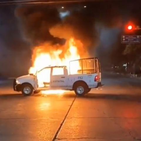 "Normalistas dispararon desde un auto robado, con armas y drogas": autoridades de Guerrero