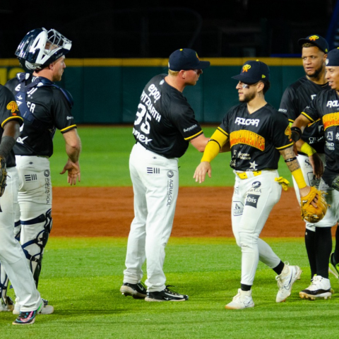 Dorados 2-6 Rieleros