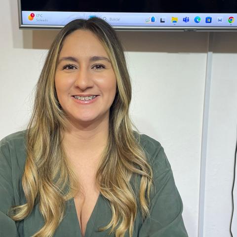 Dafne Viramontes, Pdta. Colegio de Economistas 