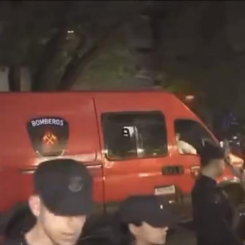Cuerpo de Liam Payne fue retirado del hotel entre aplausos y lágrimas de los fans 