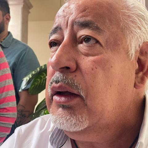 Roberto Amézquita, Director de Reglamentos 