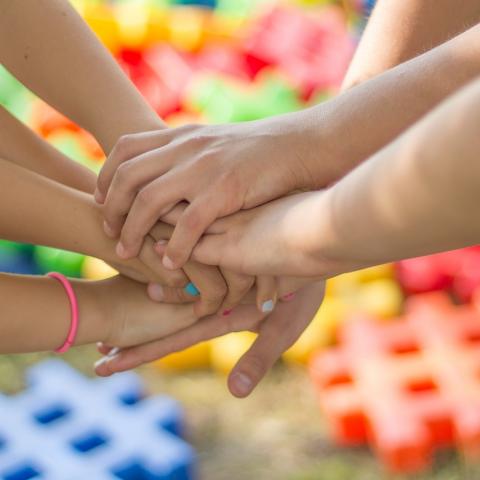 Manos de niños 