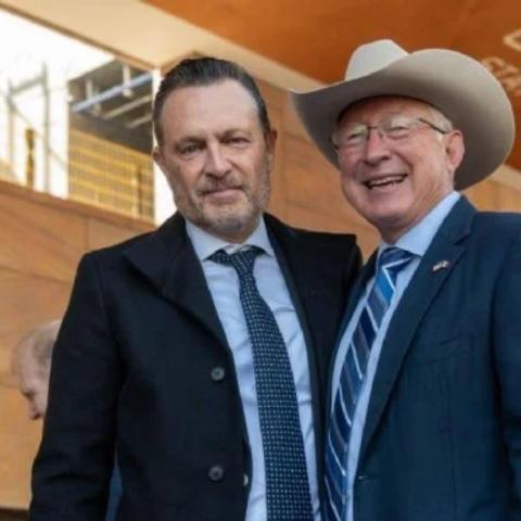 Mauricio Kuri, gobernador “amigo” de Ken Salazar, pide prepararse “para lo peor” en México.