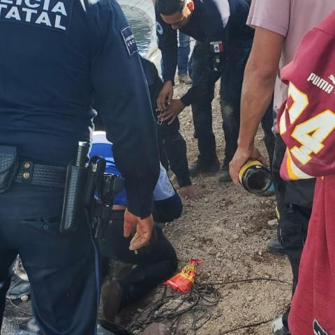 La escena fue observada por otros menores que nada pudieron hacer por ayudar a su amigo