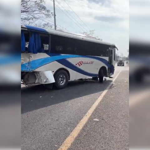 Camión accidentado 