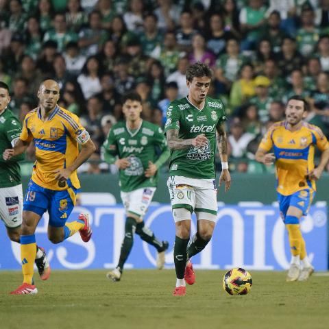 LEÓN VS TIGRES