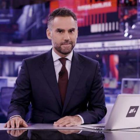 El conductor de noticias Enrique Acevedo recibe 70 puntadas tras sufrir accidente