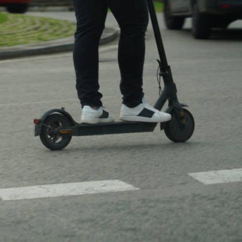 Necesario regular la velocidad a la que transitan los “scooters”, consideran ciclistas de Aguascalientes