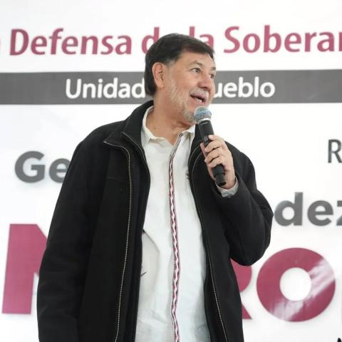 "¿Quién dice que los zapatos son de los desaparecidos?", cuestiona Noroña sobre Teuchitlán