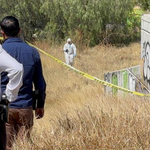 Iban a iniciar trabajos de construcción en un terreno cuando localizaron el cuerpo 