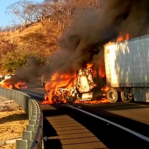 Mueren dos agentes de la Guardia Nacional durante enfrentamientos en Jalisco y Michoacán