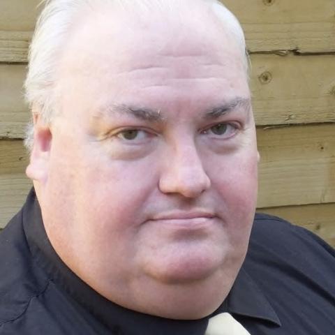 Muere a los 63 años Simon Fisher-Becker, actor de "Harry Potter"