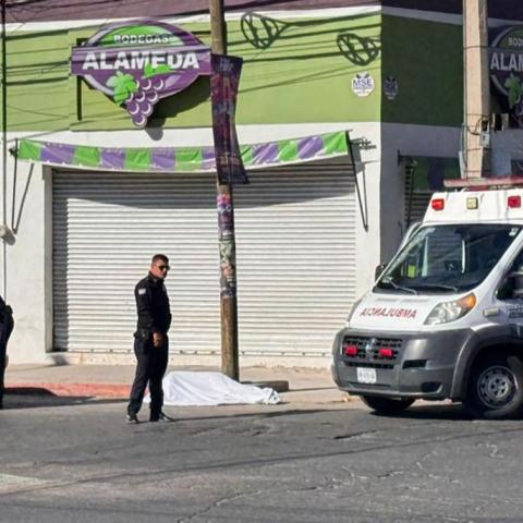 El hombre que hasta el momento no ha sido identificado, sufrió un infarto fulminante