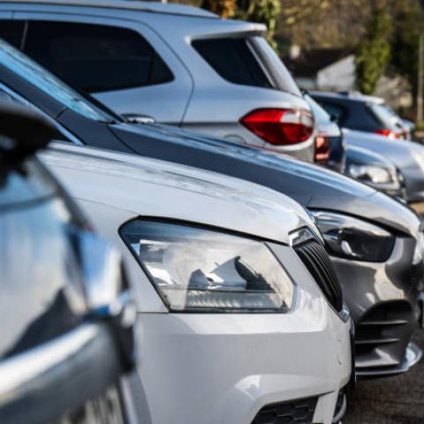 Aún es incierto posible cierre de empresas y recorte de personal en la industria automotriz