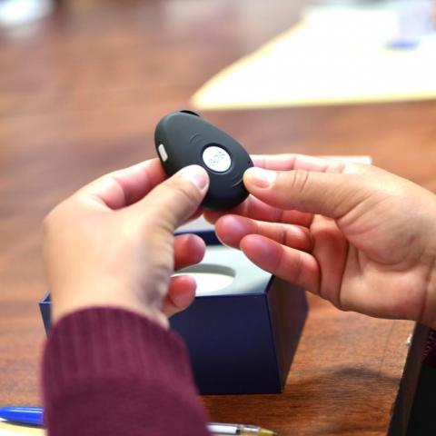 Alrededor de 600 menores de edad con autismo cuentan con botón de emergencia en Aguascalientes