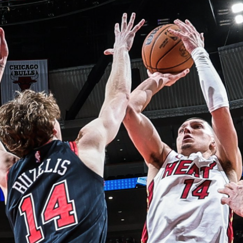 HEAT VS BULLS PLAY IN 2025