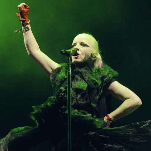 Shirley Manson de Garbage envía mensaje de apoyo a Claudia Sheinbaum
