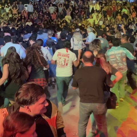 ¿Por qué corrieron los fans de Víctimas del Dr. Cerebro en el Foro del Lago?