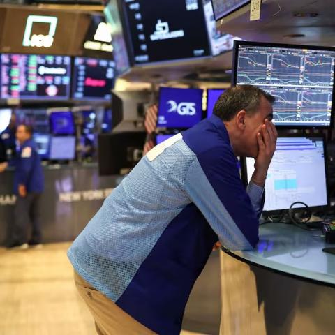 Mercados de Asia se hunden con arranque de aranceles de Trump