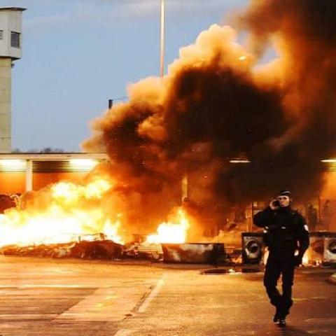 Atacan prisión de Francia por ofensiva contra el sistema penitenciario