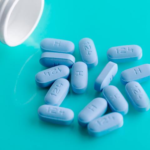 Incrementa consumo de medicamentos de emergencia contra VIH durante FNSM, asegura colectivo