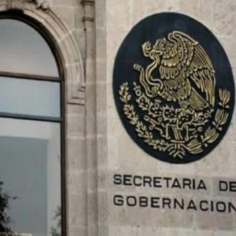 Familiares de los 43 normalistas se reúnen con la Segob