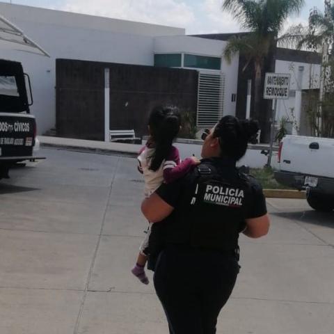 niña abandonada 